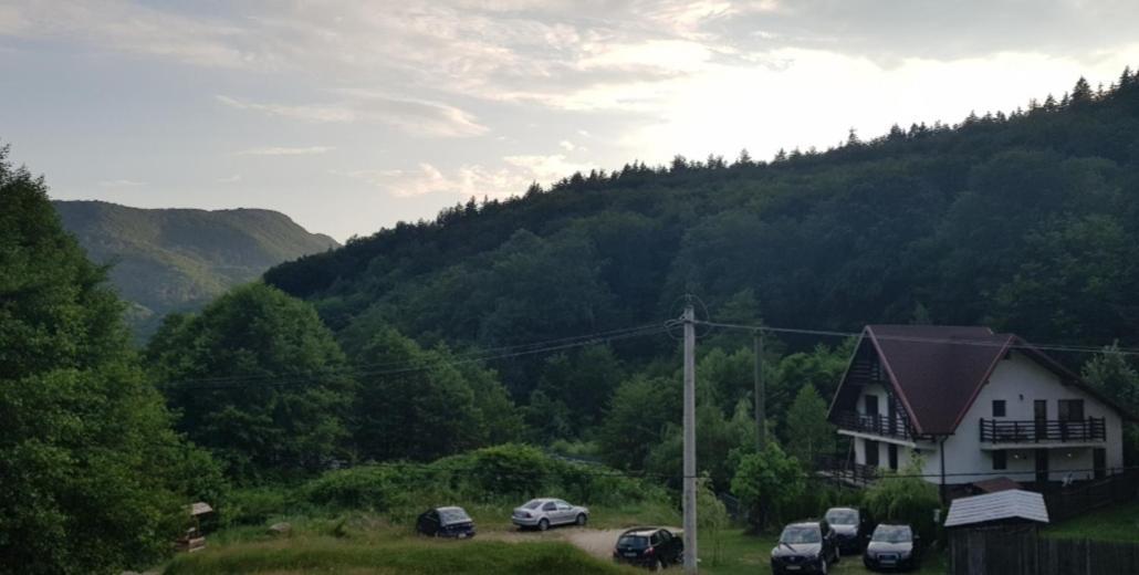 Havva Hotel Călimăneşti Exterior foto