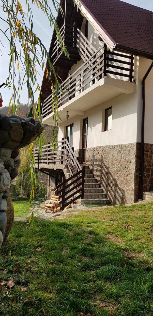 Havva Hotel Călimăneşti Exterior foto
